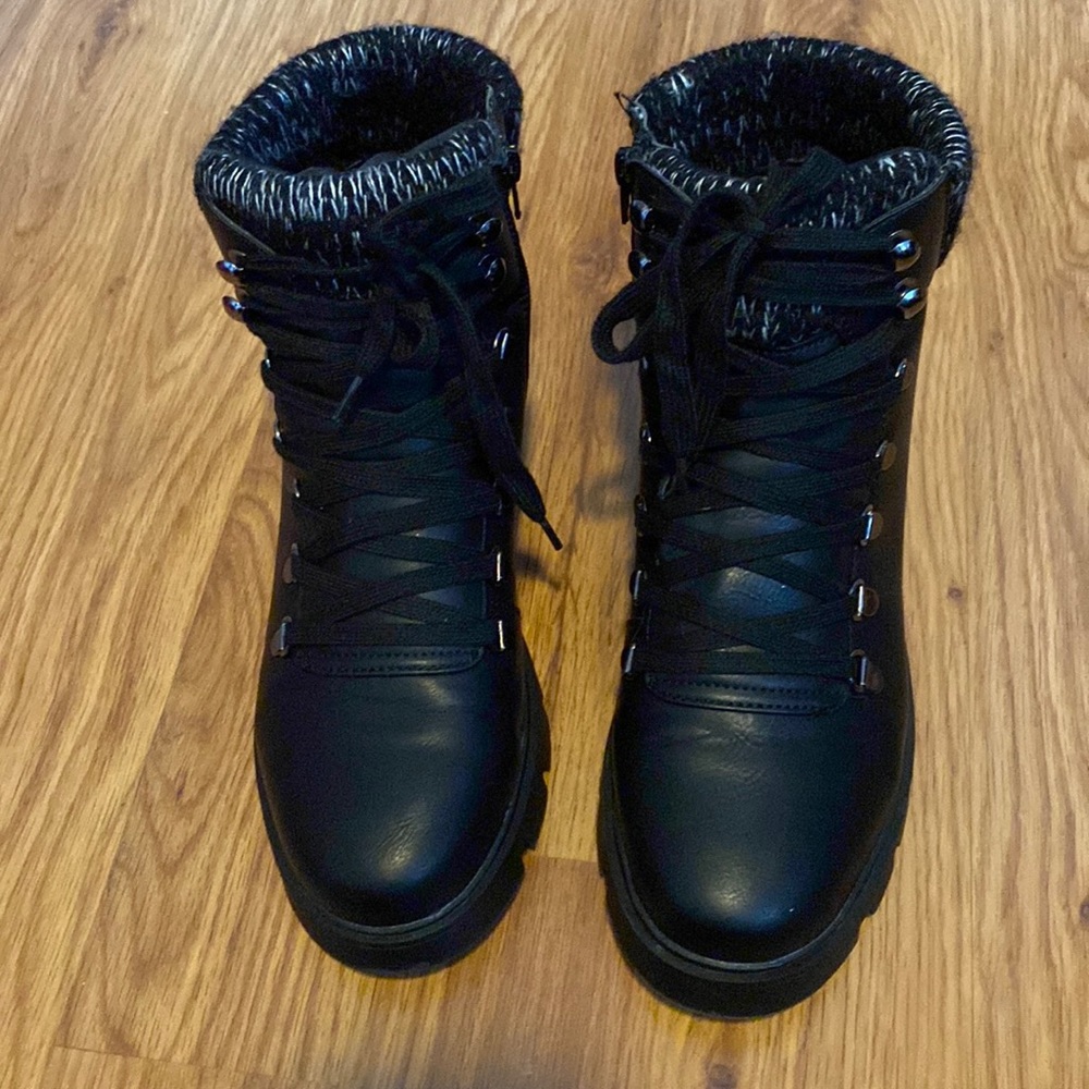L4L by Lust for Life Womens Frio Faux Leather Sweater Combat Boots